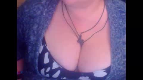 Snapshot of miamimistress chatting on 10-21-25, 07:14 maya online show from 10-21-25, 07:14