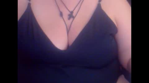 Snapshot of miamimistress chatting on 11-03-25, 06:58 maya online show from 11-03-25, 06:58