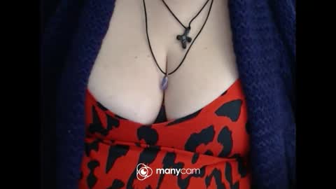 Snapshot of miamimistress chatting on 11-13-25, 08:24 maya online show from 11-13-25, 08:24