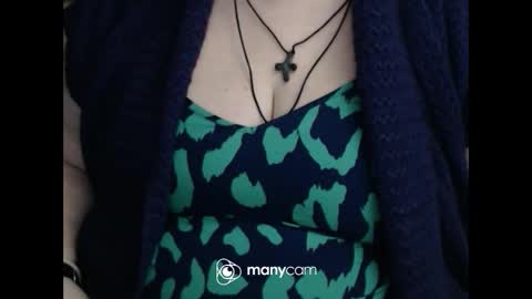 Snapshot of miamimistress chatting on 11-19-25, 08:09 maya online show from 11-19-25, 08:09