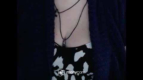 Snapshot of miamimistress chatting on 11-21-25, 08:24 maya online show from 11-21-25, 08:24