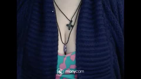 Snapshot of miamimistress chatting on 11-23-25, 10:26 maya online show from 11-23-25, 10:26