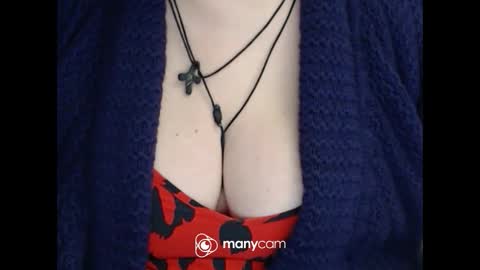 Snapshot of miamimistress chatting on 11-27-25, 09:55 maya online show from 11-27-25, 09:55