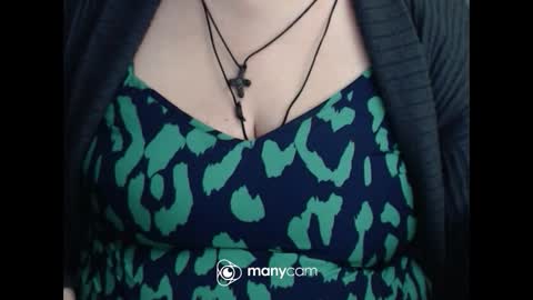 Snapshot of miamimistress chatting on 12-15-25, 02:54 maya online show from 12-15-25, 02:54