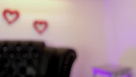 Snapshot of miamontoya chatting on 02-20-25, 11:54 Mia   -5 7001400 Follow  online show from 02-20-25, 11:54