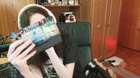 Kristien online show from 03-28-26, 08:19