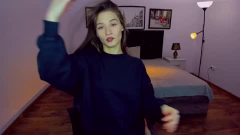 Mia online show from 12-24-24, 06:39