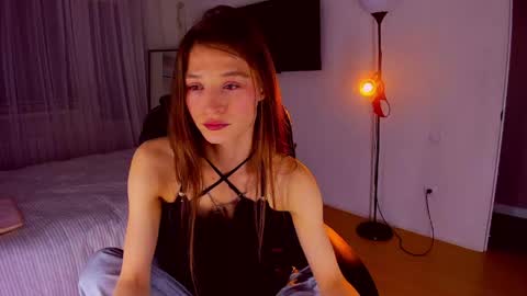 Mia online show from 04-18-26, 07:29