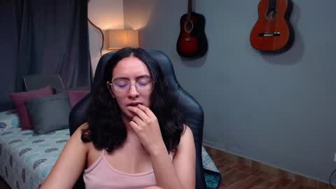 MIAPORTMANN online show from 01-22-25, 03:18