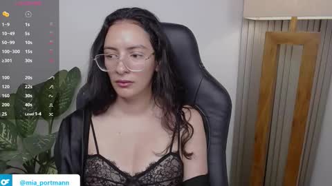 Snapshot of miaportman chatting on 02-18-26, 08:10 MIAPORTMANN online show from 02-18-26, 08:10