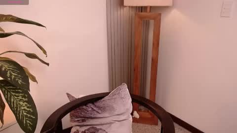 MIAPORTMANN online show from 04-23-26, 12:29