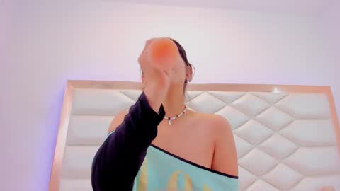 Sweetie Mia online show from 01-11-25, 06:33