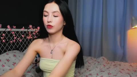 Liz online show from 05-18-26, 04:24