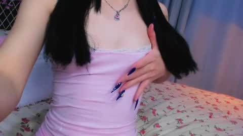 Liz online show from 05-25-26, 04:24