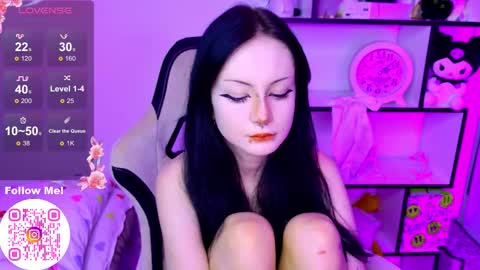 Mia  online show from 12-04-25, 08:17