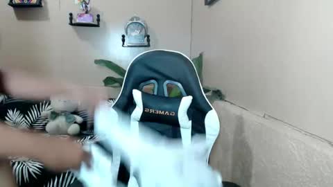mia online show from 07-07-26, 09:46