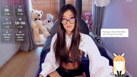 Miayna Silk online show from 10-23-25, 10:25