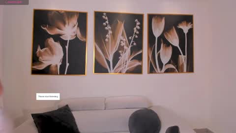 Snapshot of miasilvax chatting on 06-08-26, 10:59 Mia Silva online show from 06-08-26, 10:59