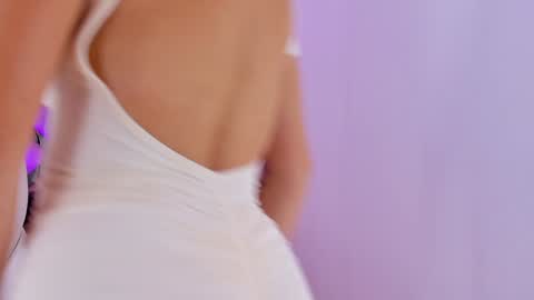 Mia online show from 12-18-24, 06:57