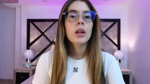 Mia online show from 03-28-26, 09:25