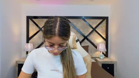 Mia online show from 07-16-26, 07:31
