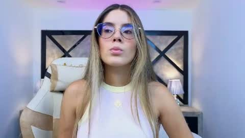 Mia online show from 07-27-26, 07:21