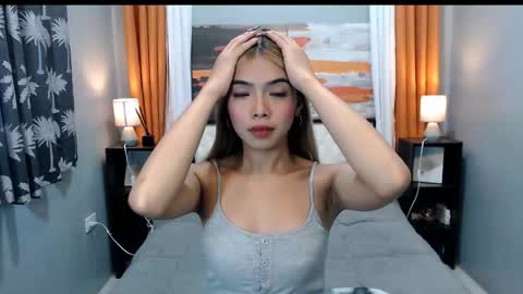 Snapshot of miasmith09 chatting on 02-07-26, 02:04 Pau and jence online show from 02-07-26, 02:04