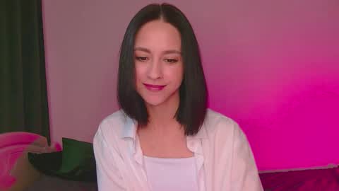 Mia online show from 09-15-25, 08:58