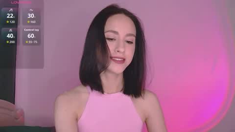 Mia online show from 10-08-25, 06:22