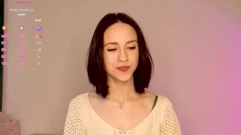 Mia online show from 11-21-25, 06:01