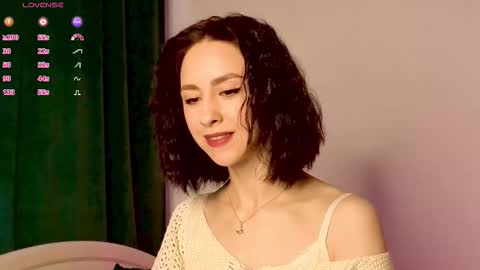 Mia online show from 12-05-25, 06:22