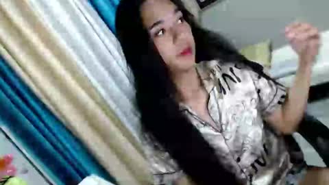 Mia online show from 01-13-25, 07:21