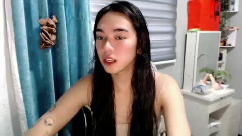 Mia online show from 05-08-26, 08:41