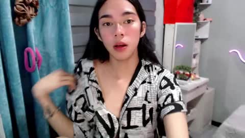 Mia online show from 05-31-26, 06:53