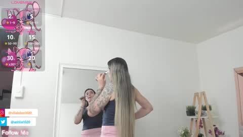 Mia Villalobos online show from 09-17-25, 01:35