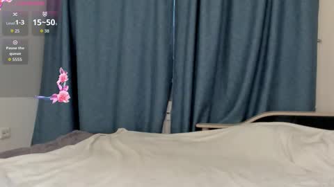 Mia online show from 11-11-25, 05:40