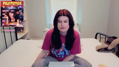 Snapshot of miawallace__ chatting on 05-13-26, 01:52 Mia online show from 05-13-26, 01:52