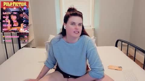 Snapshot of miawallace__ chatting on 05-14-26, 01:40 Mia online show from 05-14-26, 01:40