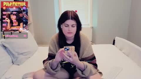 Snapshot of miawallace__ chatting on 06-01-26, 04:09 Mia online show from 06-01-26, 04:09
