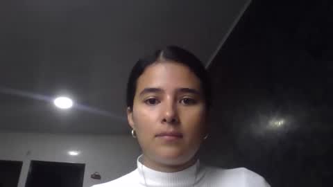 micaelamoreno18 online show from 05-26-26, 09:22
