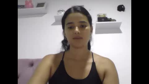 micaelamoreno18 online show from 05-28-26, 12:52
