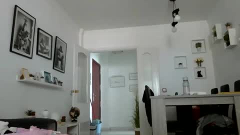 Snapshot of mich6921 chatting on 06-01-26, 04:20 MILO MIAMI online show from 06-01-26, 04:20