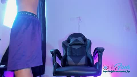 Michael Boy online show from 05-29-26, 01:53