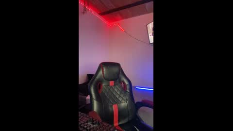 Snapshot of michael_kendall0 chatting on 02-23-25, 09:59 michael independent model  online show from 02-23-25, 09:59