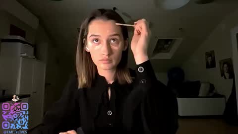 Emily online show from 10-31-25, 03:57