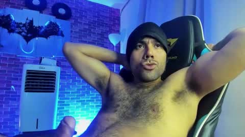 Snapshot of michael_twinkk chatting on 01-15-26, 02:49 MICHAEL online show from 01-15-26, 02:49