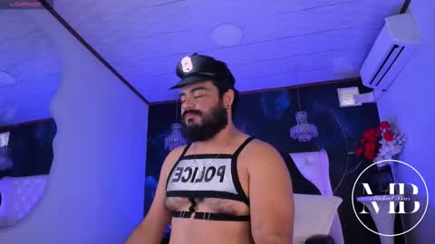 Snapshot of michaelbear_ chatting on 02-11-26, 04:01 Michael online show from 02-11-26, 04:01