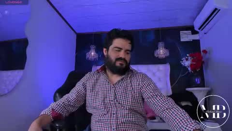 Snapshot of michaelbear_ chatting on 02-22-26, 12:04 Michael online show from 02-22-26, 12:04