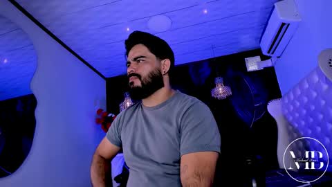 Snapshot of michaelbear_ chatting on 02-26-26, 01:43 Michael online show from 02-26-26, 01:43