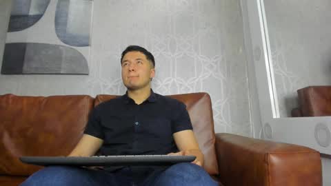 MichaelConnor  online show from 01-03-25, 11:46